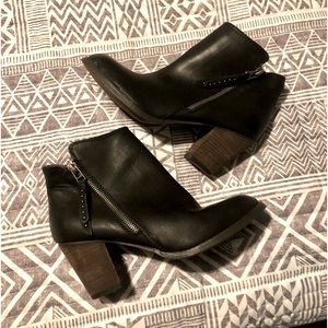 Black Chelsea heeled boots
